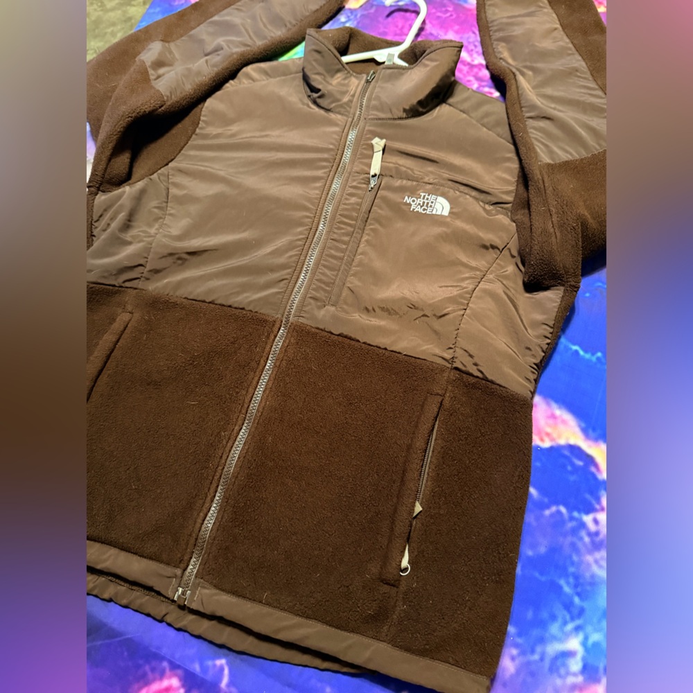 The North Face Women’s Brown Denali Fleece Hybrid Jacket - Picture 2 of 7